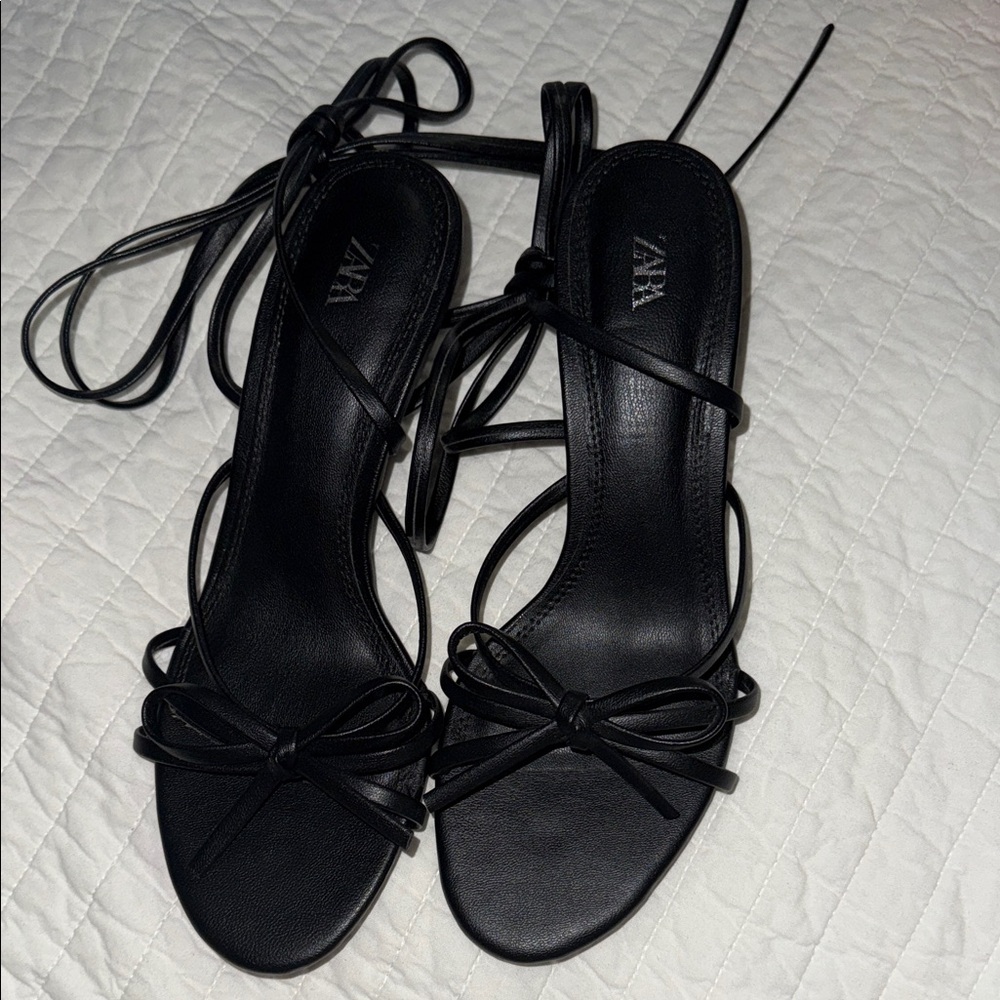 Zara Elegant Black Bow Heels